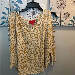 Women's plus size XXL Jennifer Lopez Yellow Patterned Top  **PRCE REDUCED**